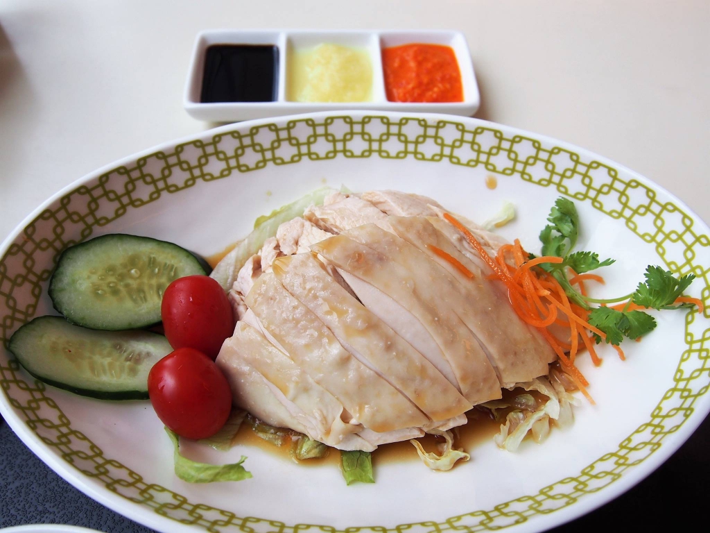 ライス ハイナン チキン シンガポールの海南鶏飯（ハイナンチーファン）、チキンライスの美味しい店は自分で見極めるべし！｜エクスペディア